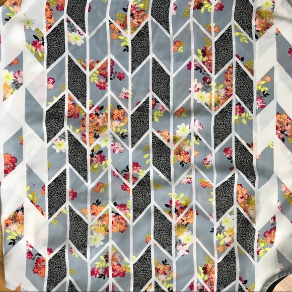 CAbi Grosgrain top - Picture 7 of 8